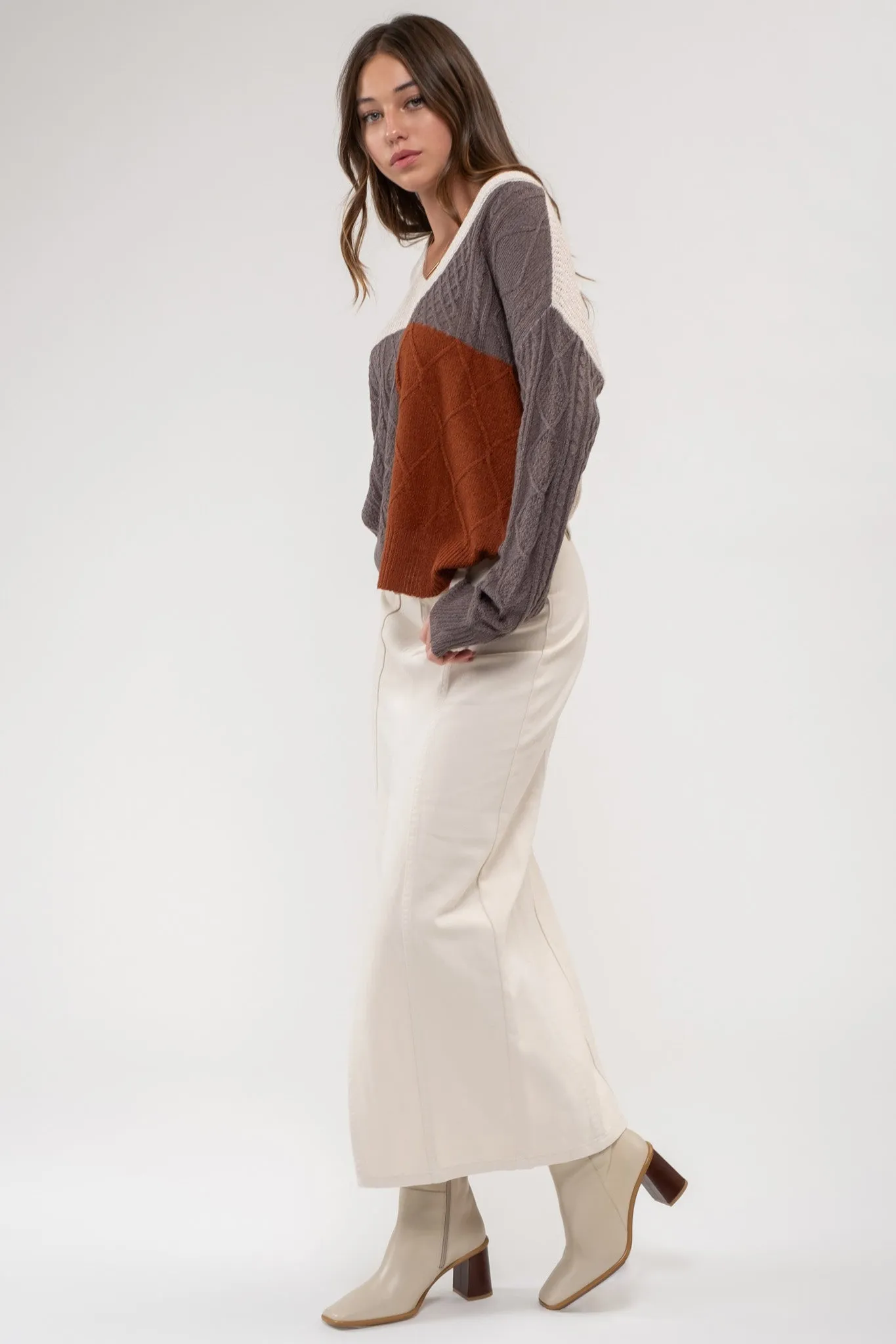 LIGHT-WEIGHT COLORBLOCK KNIT