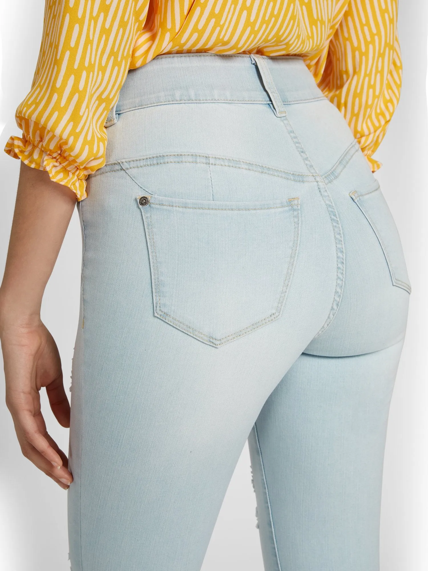 Petite Curvy Ultra High-Waisted Super-Skinny Ankle Jeans - Light Wash